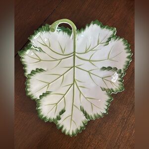 Tiffany & Co. Nove Italia Hand Painted Ceramic Leaf Serving Dish Plate Tray